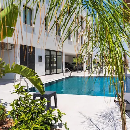 Modern 1br With Balcony & Free Parking Livadhia